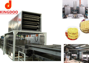 4 trabalhadores fritaram o macarronete imediato que faz o consumo do vapor da máquina 1000-1200KG/H